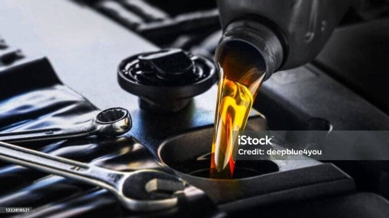 Mobile Oil Changes in Jacksonville: When, Why, and How